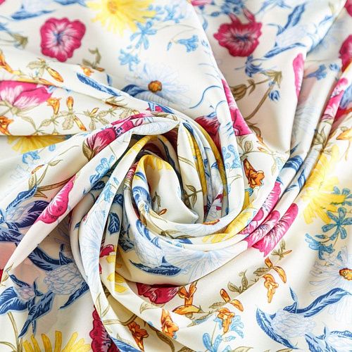 Вискоза "Лоренцо" 036-08180 молочный принтованный