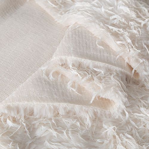 Мех/перо искусственный на трикотажной основе 037-20746 молочный