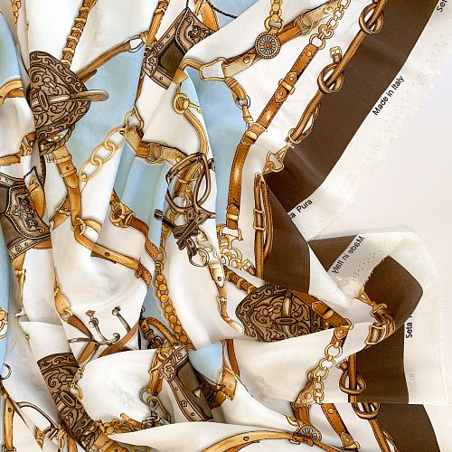 Крепдешин натуральный К32-381 молочно-голубой принтованный